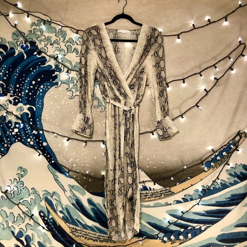 🌊 White Closet Snake Print Wrap Dress Size S